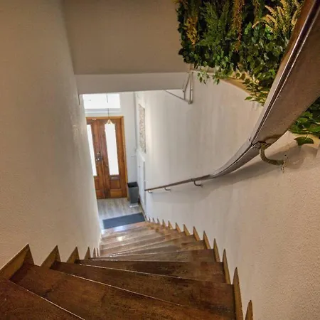 Vakantiehuis Spacious House In Porto For Family And Friends
