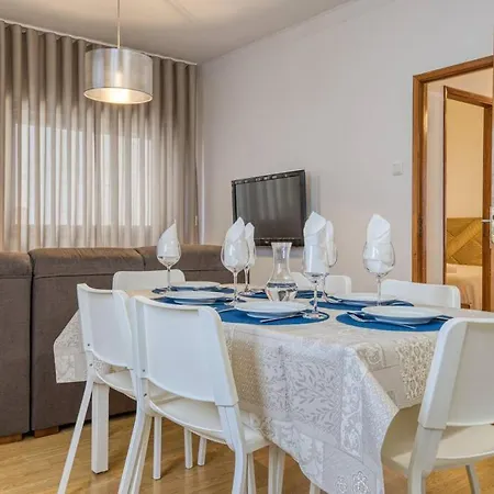 Spacious House In Porto For Family And Friends * Мая