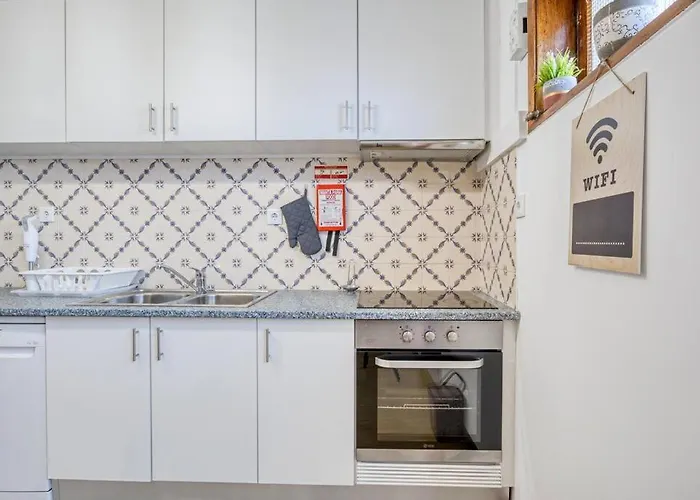 Spacious House In Porto For Family And Friends Дом отдыха Мая