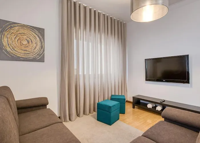 Spacious House In Porto For Family And Friends Сasa de vacaciones