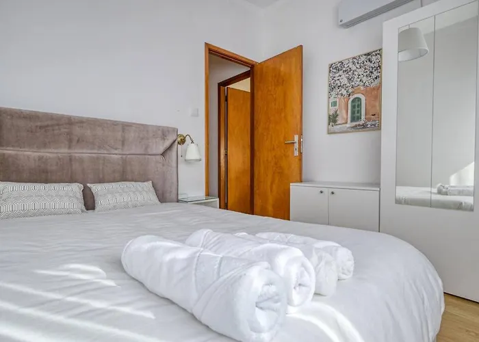 Spacious House In Porto For Family And Friends