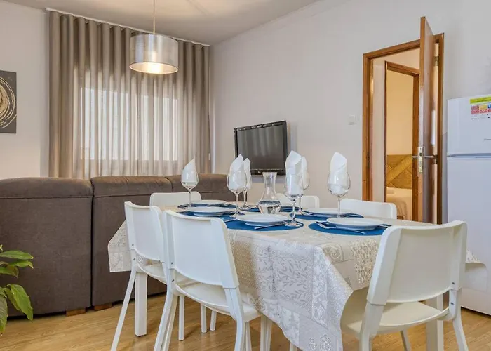 Spacious House In Porto For Family And Friends * Мая